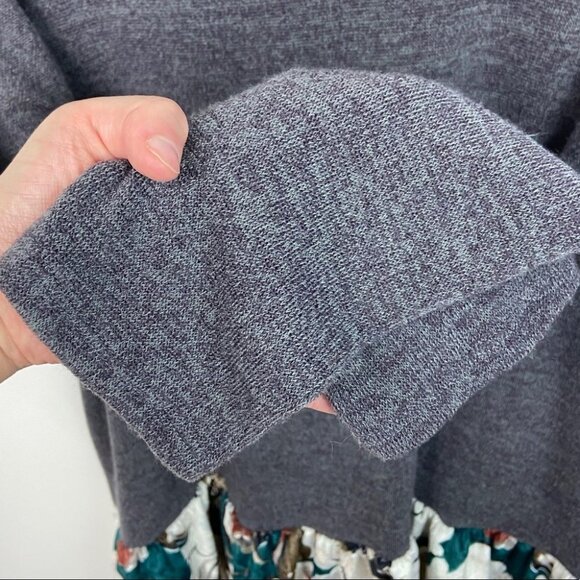 Entro Floral Long Sleeve Velvet Back Peplum Sweater Size Large Grey Top Bohemian - Picture 4 of 7